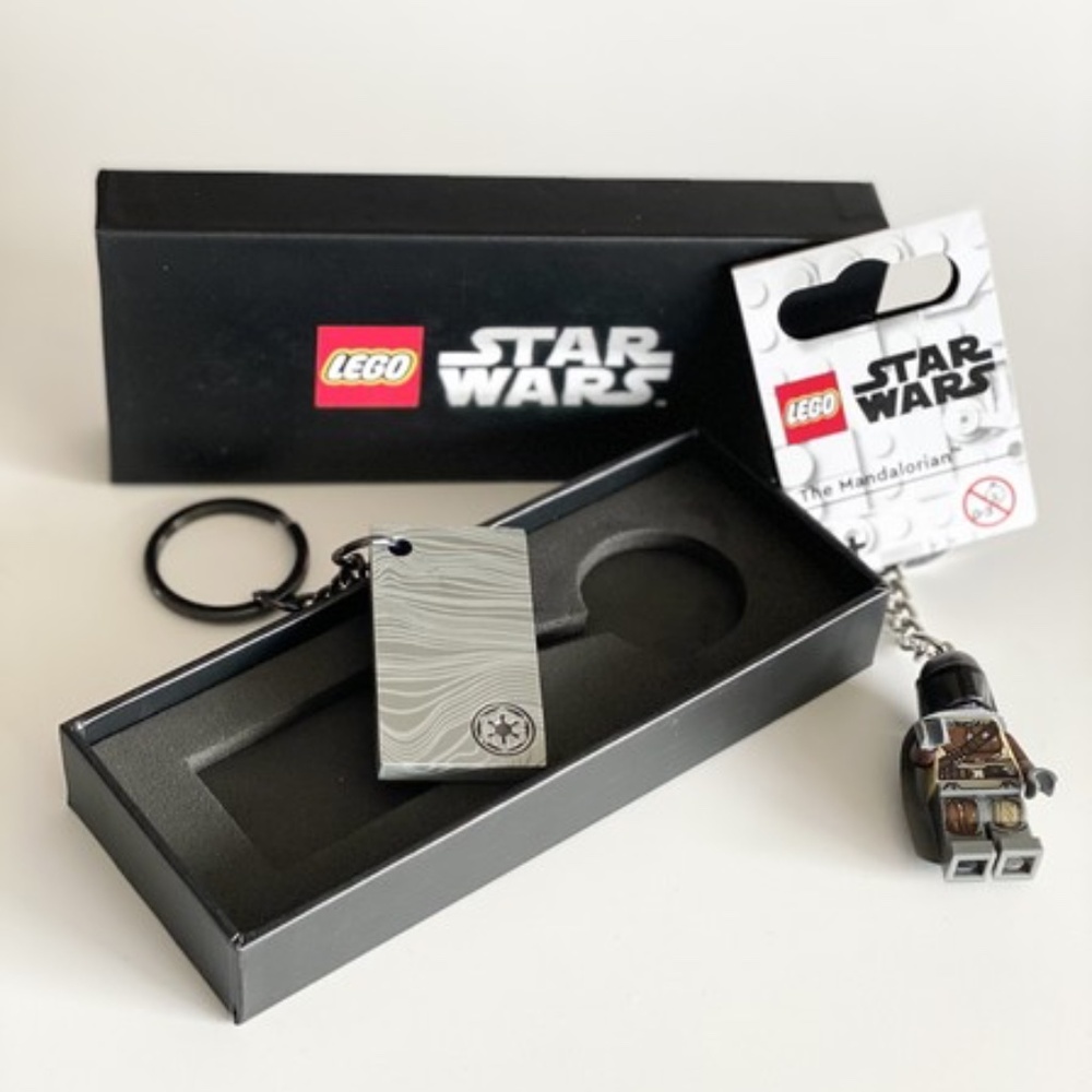 LEGO Star Wars 854124 Mandalorian Keychain & 5007403 Beskar Keychain UNOPENED
